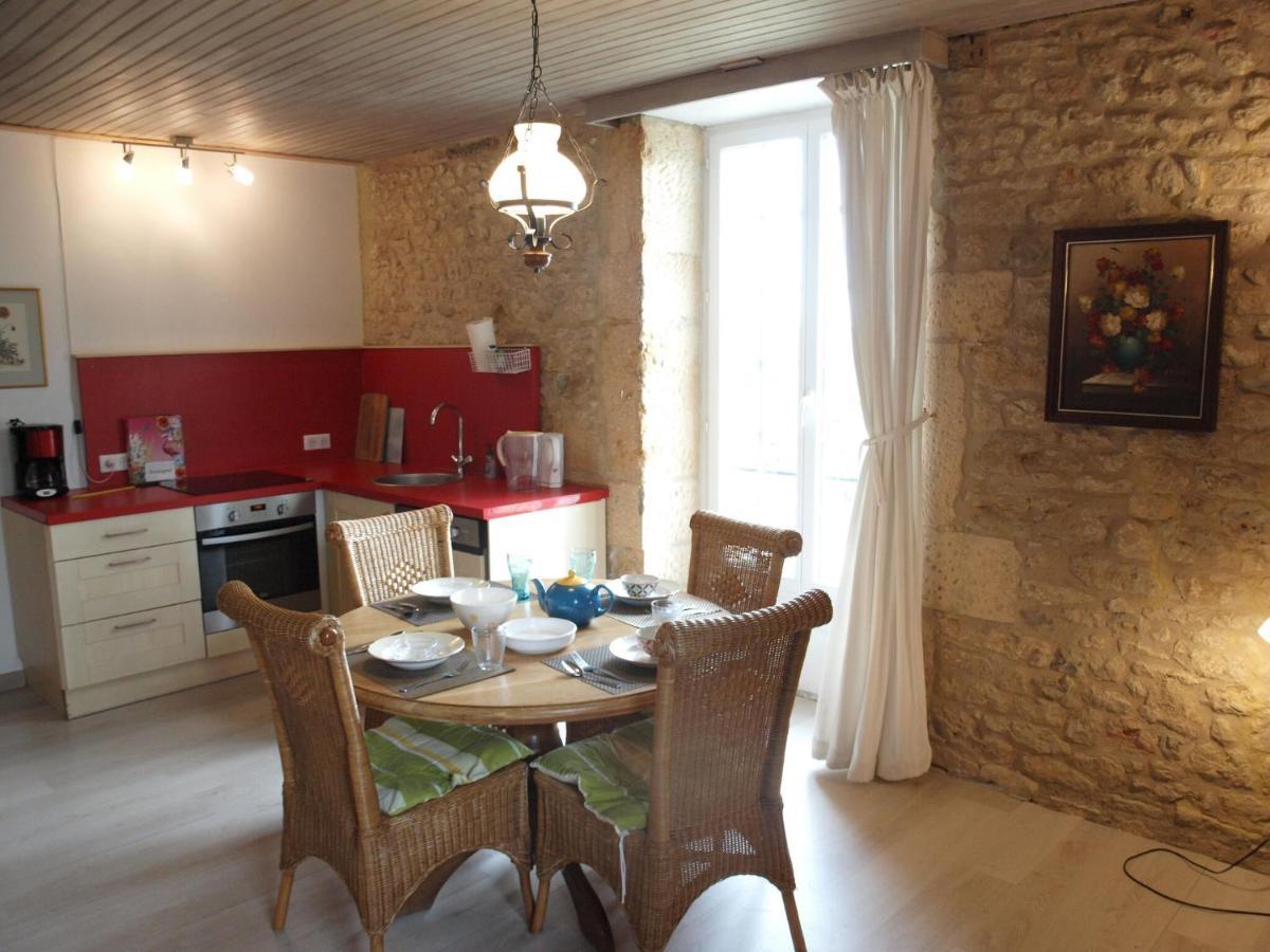 Cozy Cottage In Aquitaine With Private Swimming Pool Peyzac-le-Moustier Exteriér fotografie