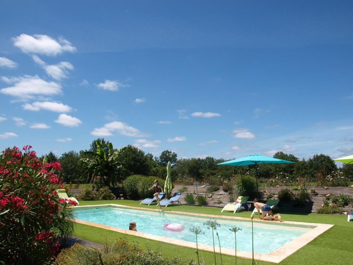 Cozy Cottage In Aquitaine With Private Swimming Pool Peyzac-le-Moustier Exteriér fotografie